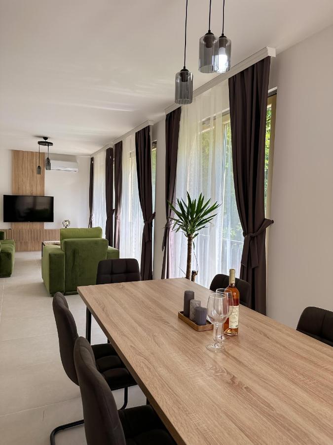 Vertmont Apartments Sveti Stefan Ngoại thất bức ảnh