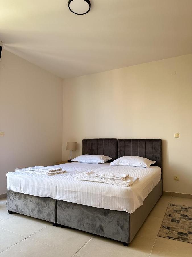 Vertmont Apartments Sveti Stefan Ngoại thất bức ảnh