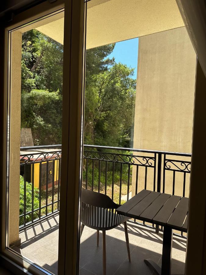 Vertmont Apartments Sveti Stefan Ngoại thất bức ảnh