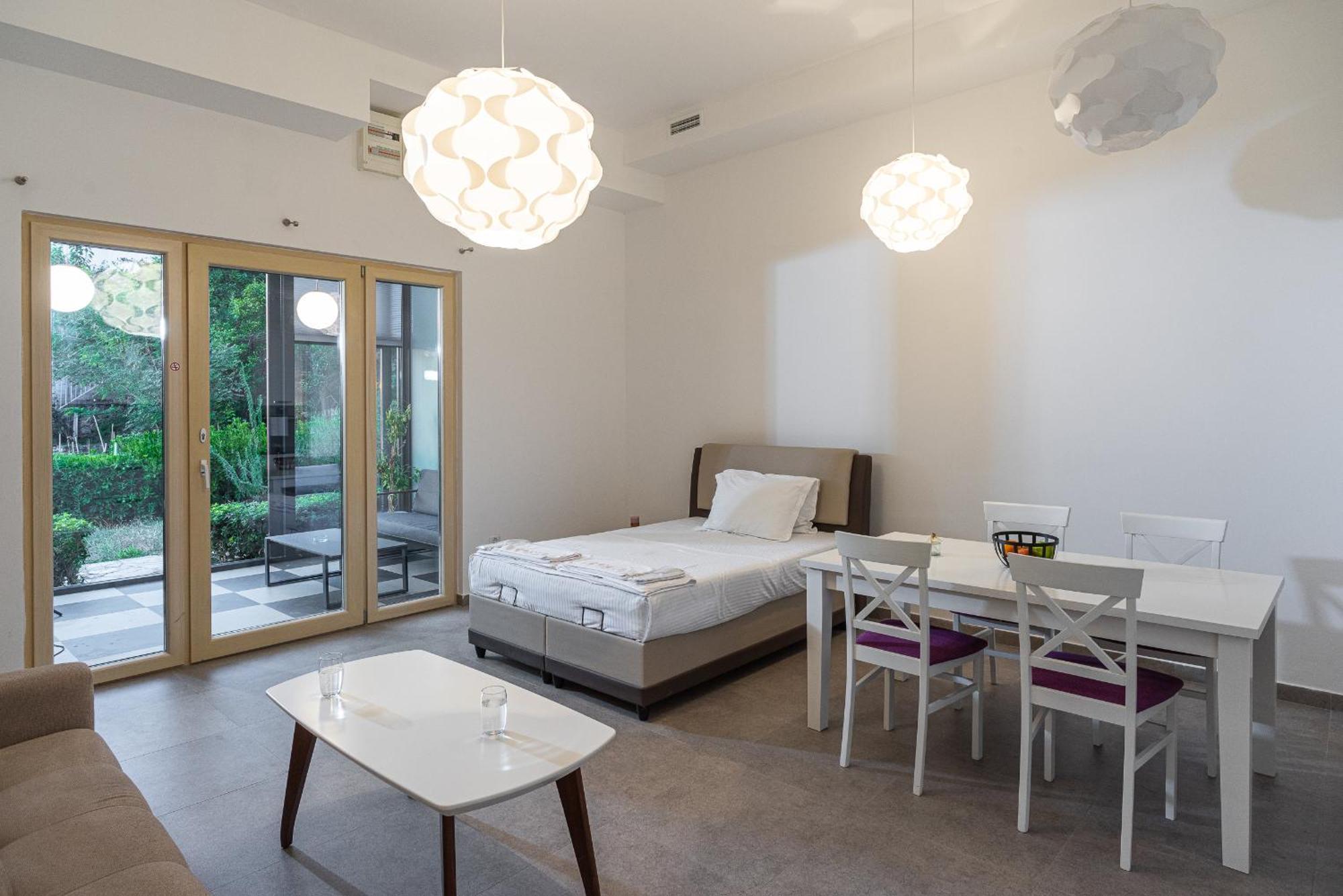 Vertmont Apartments Sveti Stefan Ngoại thất bức ảnh
